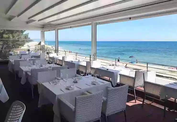 Le restaurant - Les Deux Mâts - Restaurant plage Ghisonaccia - restaurant a faire GHISONACCIA